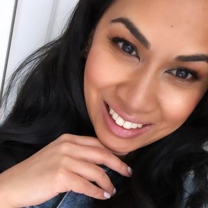 Meet your Posher, Elena